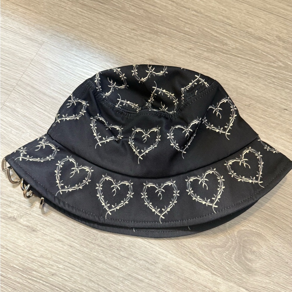 Karol G Black Heart Embroidered Bucket Hat - Picture 2 of 3